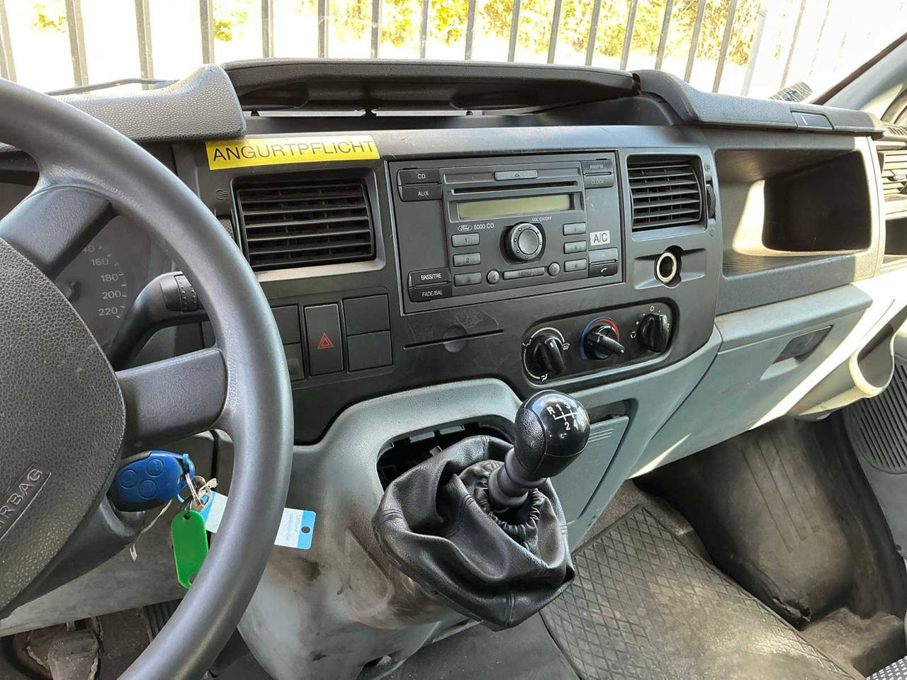 2011 FORD TRANSIT 100 T350 VAN - Van: picture 3 2011 FORD TRANSIT 100 T350 VAN - Van: picture 3