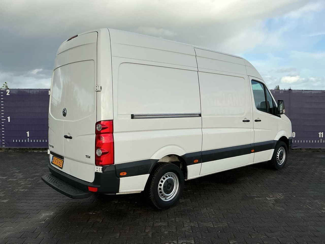 2012 - VOLKSWAGEN - CRAFTER - 32 2.0 TDI L2H3 - COMMERCIAL VEHICLE - Van: picture 4 2012 - VOLKSWAGEN - CRAFTER - 32 2.0 TDI L2H3 - COMMERCIAL VEHICLE - Van: picture 4