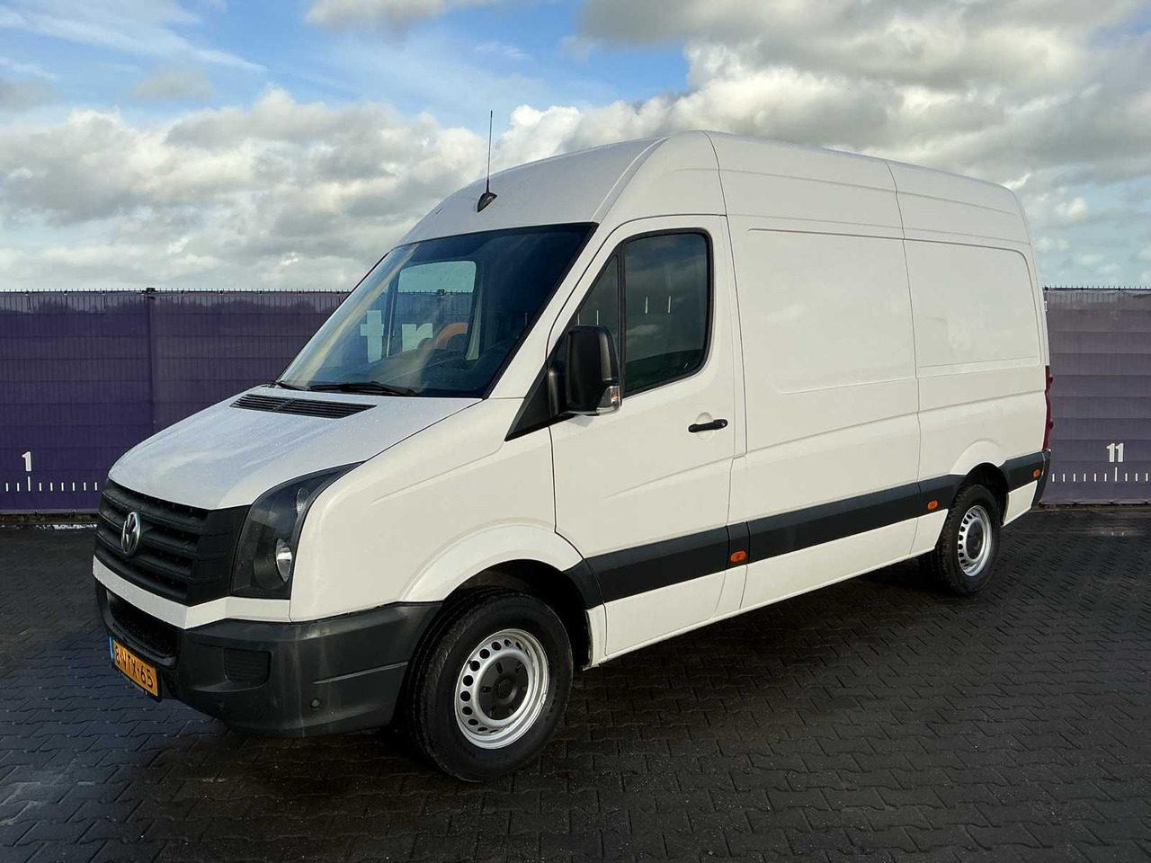 2012 - VOLKSWAGEN - CRAFTER - 32 2.0 TDI L2H3 - COMMERCIAL VEHICLE - Van: picture 1 2012 - VOLKSWAGEN - CRAFTER - 32 2.0 TDI L2H3 - COMMERCIAL VEHICLE - Van: picture 1