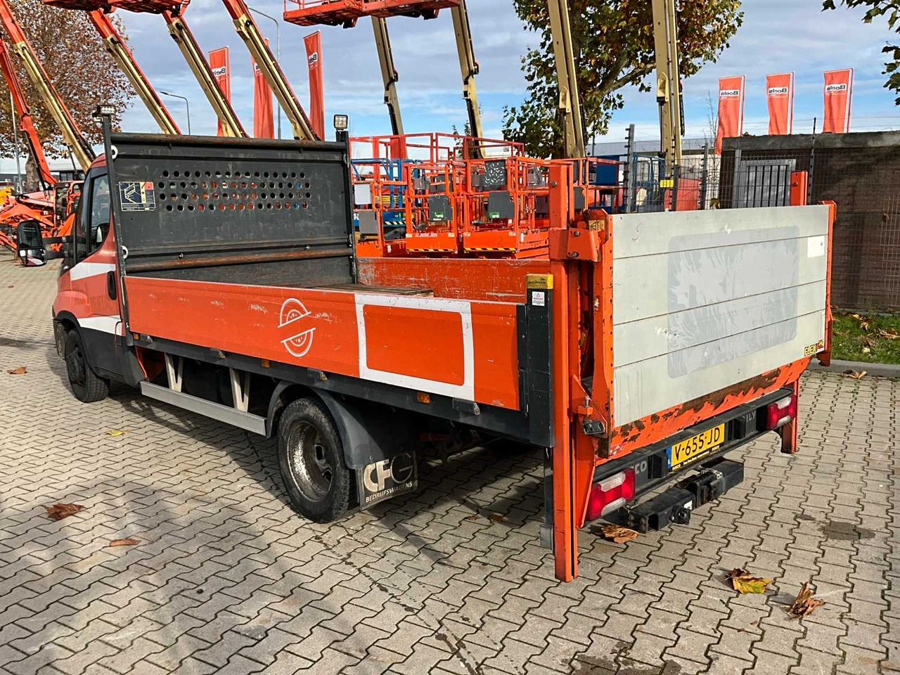 2017 IVECO DAILY 35-140 FLATBED TRUCK - Van: picture 2 2017 IVECO DAILY 35-140 FLATBED TRUCK - Van: picture 2