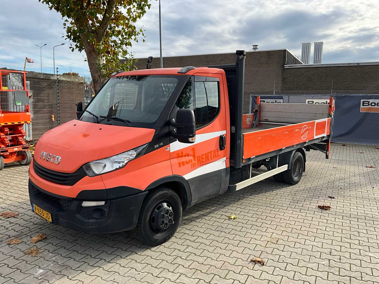 2017 IVECO DAILY 35-140 FLATBED TRUCK - Van: picture 1 2017 IVECO DAILY 35-140 FLATBED TRUCK - Van: picture 1