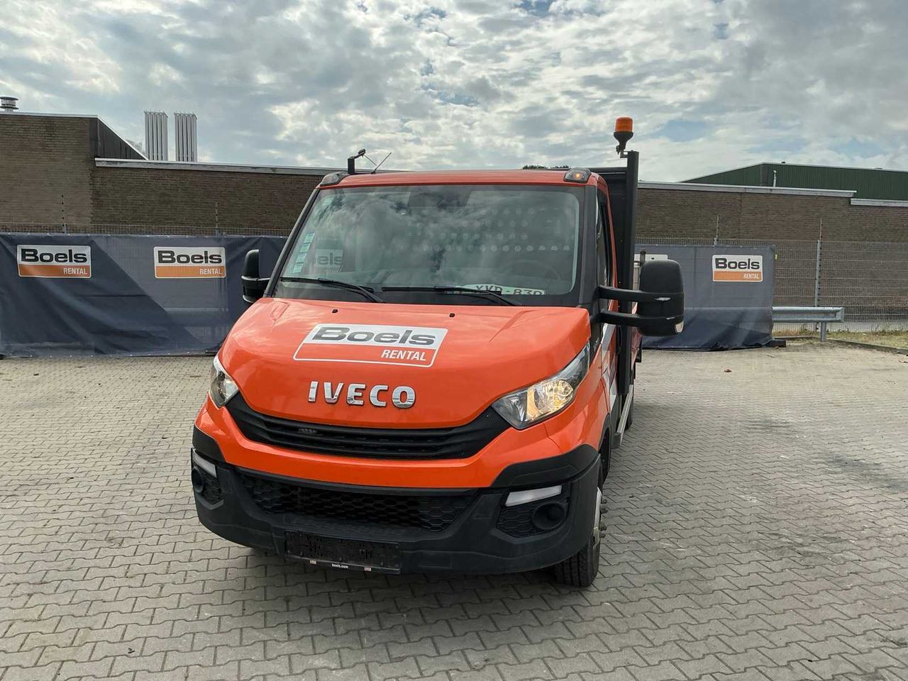 2019 IVECO DAILY 35-140 FLATBED TRUCK - Van: picture 2 2019 IVECO DAILY 35-140 FLATBED TRUCK - Van: picture 2