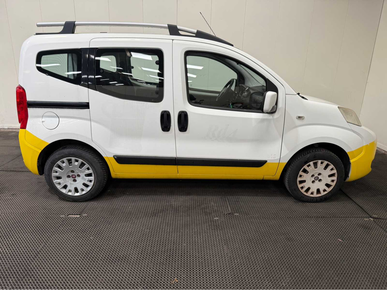 FIAT - QUBO - COMMERCIAL VEHICLE - 2012 - Van: picture 5 FIAT - QUBO - COMMERCIAL VEHICLE - 2012 - Van: picture 5