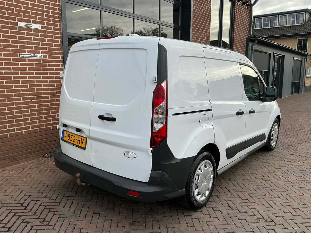 FORD TRANSIT CONNECT 1.5 TDCI L1 ECONOMY VAN - Van: picture 5 FORD TRANSIT CONNECT 1.5 TDCI L1 ECONOMY VAN - Van: picture 5