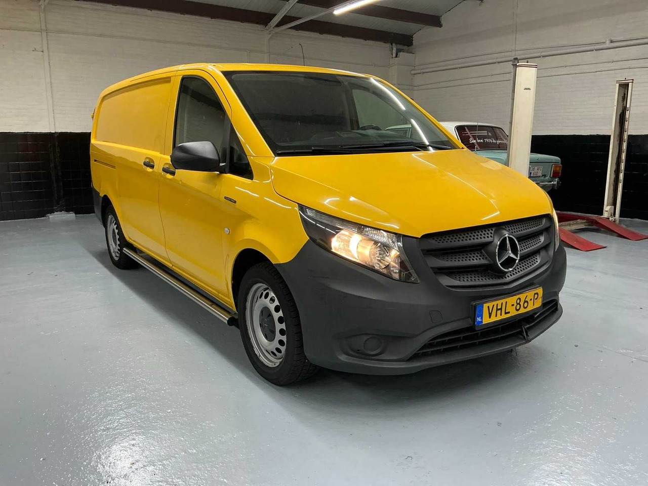 MERCEDES-BENZ EVITO COMMERCIAL VEHICLE (VHL-86-P) - Van: picture 3 MERCEDES-BENZ EVITO COMMERCIAL VEHICLE (VHL-86-P) - Van: picture 3