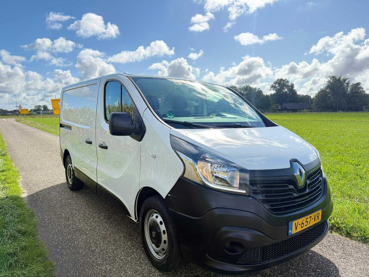 RENAULT - TRAFIC - 1.6 DCI T27 L1H1 COM - V-657-VR - Van: picture 3 RENAULT - TRAFIC - 1.6 DCI T27 L1H1 COM - V-657-VR - Van: picture 3