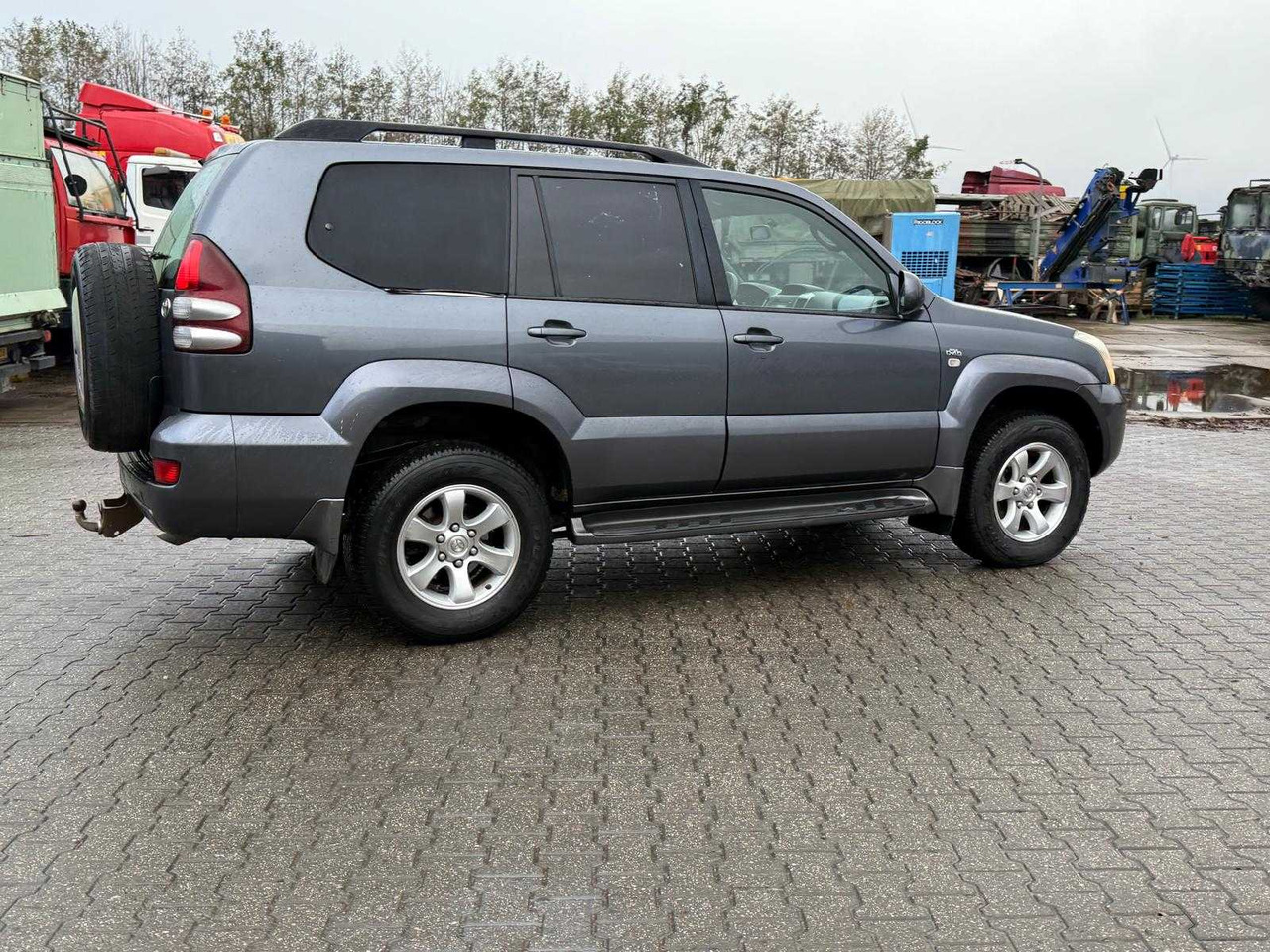 TOYOTA - LANDCRUISER - 3.0 D-4D VX HR BL.V. - COMMERCIAL VEHICLE - Van: picture 3 TOYOTA - LANDCRUISER - 3.0 D-4D VX HR BL.V. - COMMERCIAL VEHICLE - Van: picture 3