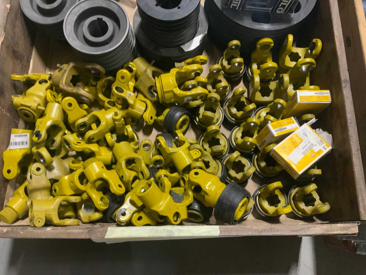 Various agricultural machine parts - Front loader for tractor: picture 2 Various agricultural machine parts - Front loader for tractor: picture 2