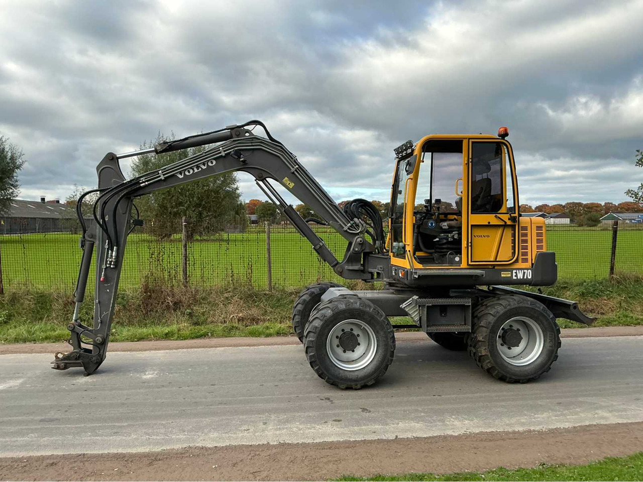 Volvo EW70 - Wheel excavator: picture 3 Volvo EW70 - Wheel excavator: picture 3