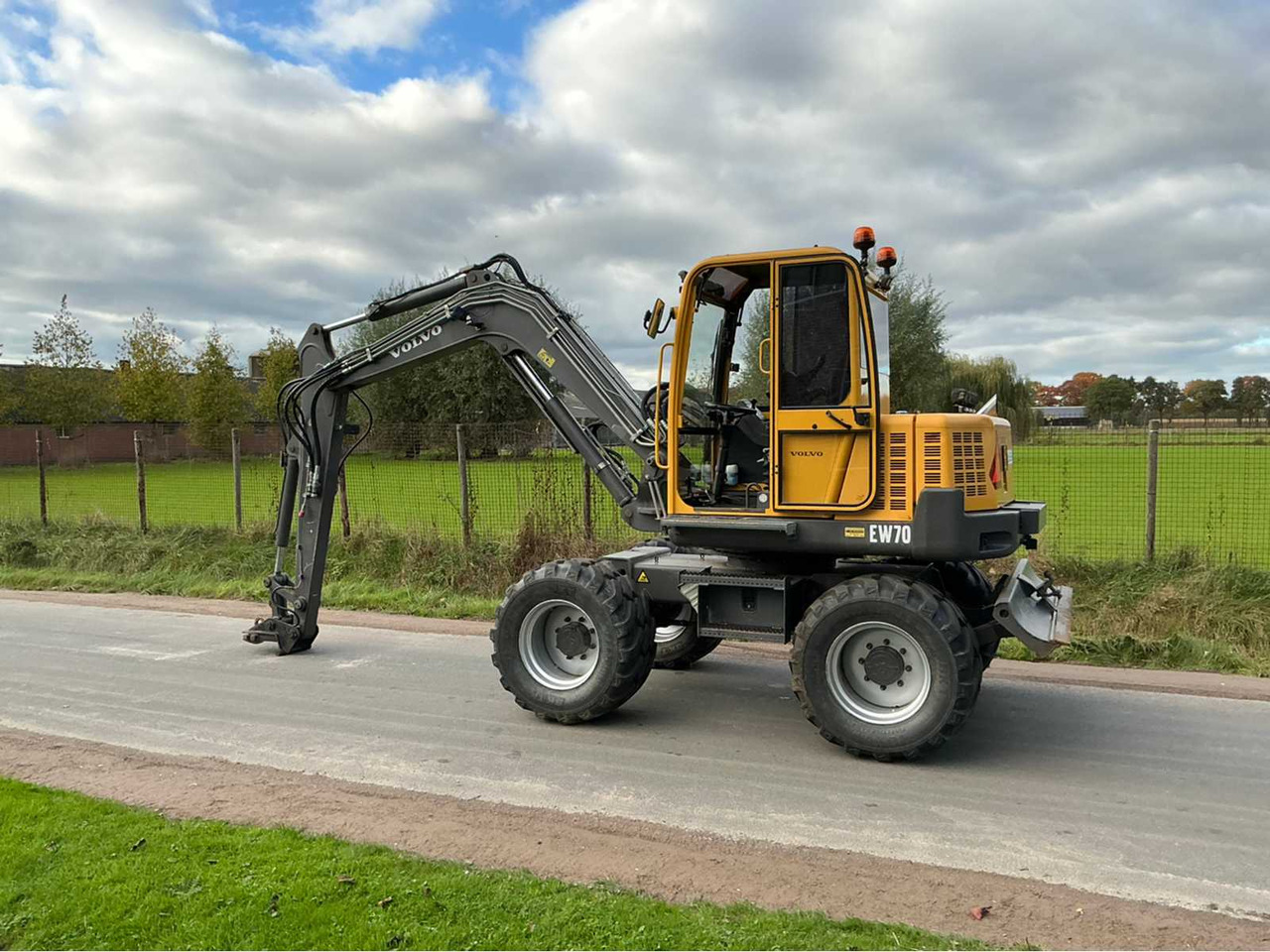 Volvo EW70 - Wheel excavator: picture 4 Volvo EW70 - Wheel excavator: picture 4