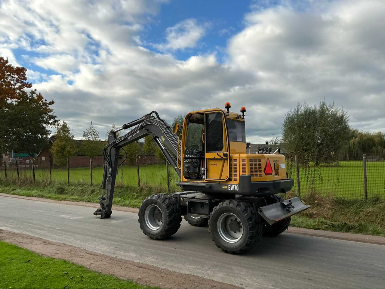 Volvo EW70 - Wheel excavator: picture 5 Volvo EW70 - Wheel excavator: picture 5