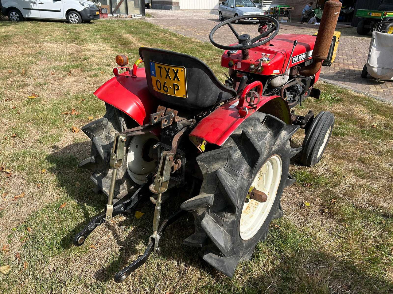 Yanmar YM1300 - Compact tractor: picture 2 Yanmar YM1300 - Compact tractor: picture 2
