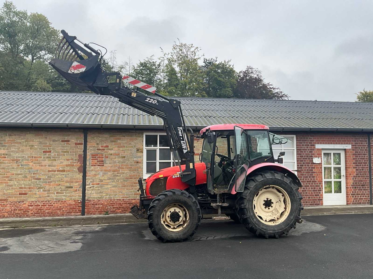 Zetor Proxima 6441 - Farm tractor: picture 2 Zetor Proxima 6441 - Farm tractor: picture 2