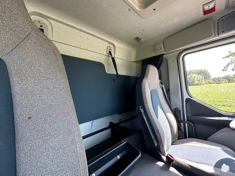 Box truck Volvo FL 210.12 EURO6: picture 18