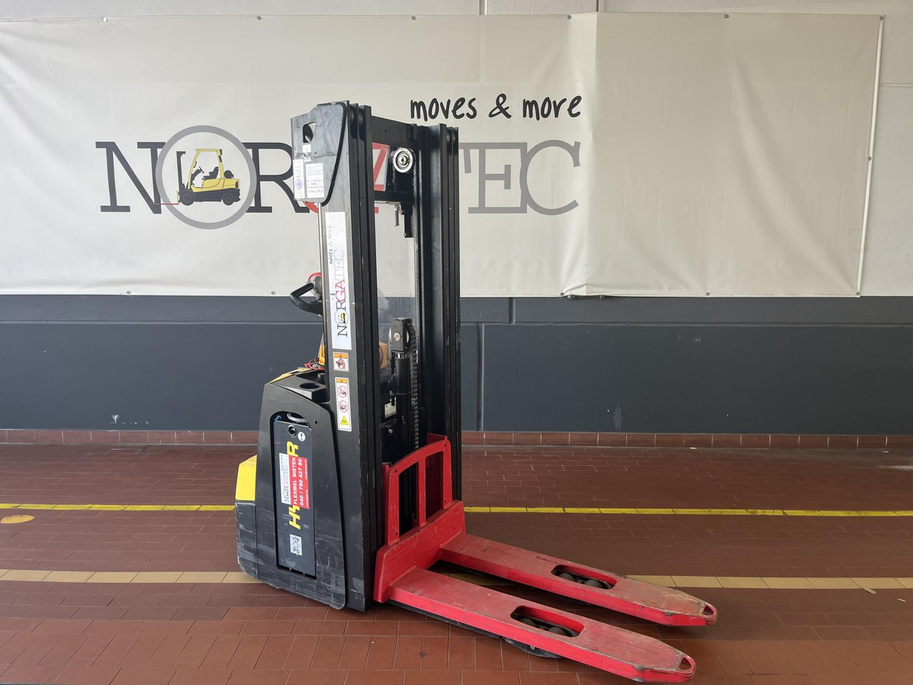 Hyster S1.4 - Stacker: picture 1 Hyster S1.4 - Stacker: picture 1