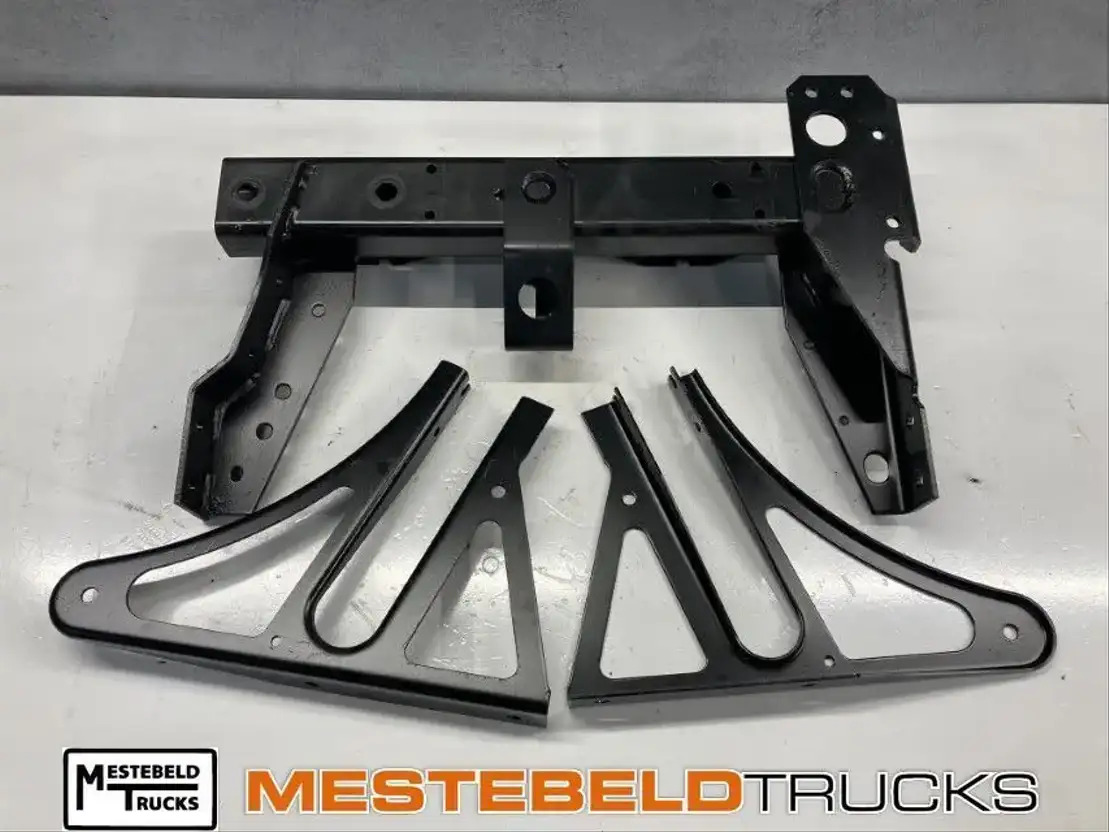 DAF Spatbordsteun - Frame/ Chassis for Truck: picture 1 DAF Spatbordsteun - Frame/ Chassis for Truck: picture 1