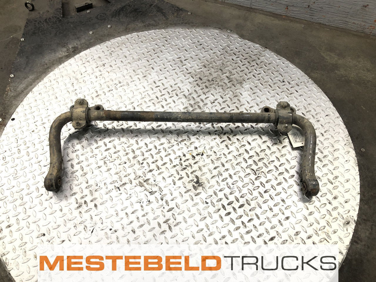 DAF Stabilisator vooras CF85 - Frame/ Chassis for Truck: picture 1 DAF Stabilisator vooras CF85 - Frame/ Chassis for Truck: picture 1