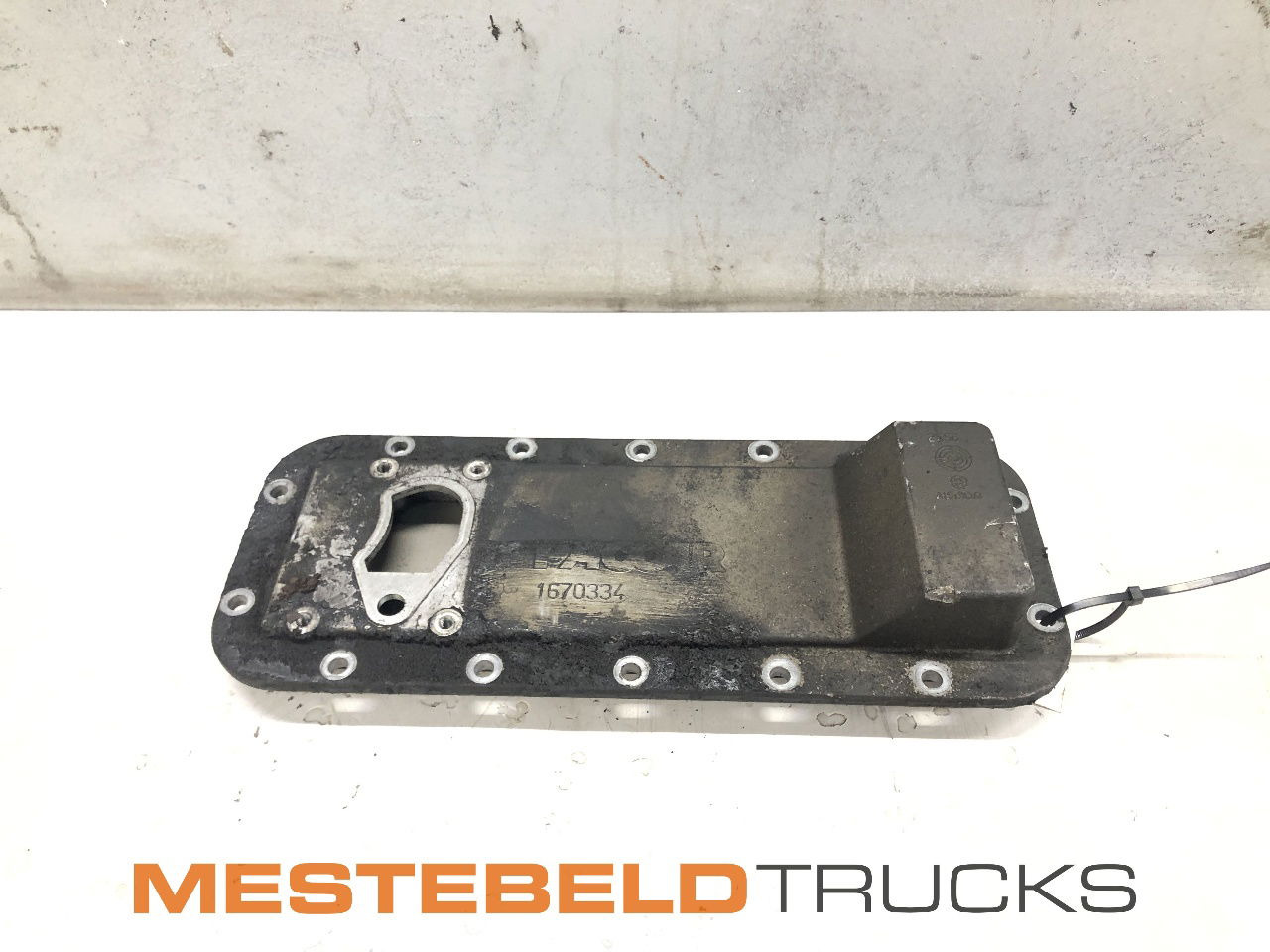 DAF Zijdeksel cilinderblok PR228 - Engine for Truck: picture 1 DAF Zijdeksel cilinderblok PR228 - Engine for Truck: picture 1
