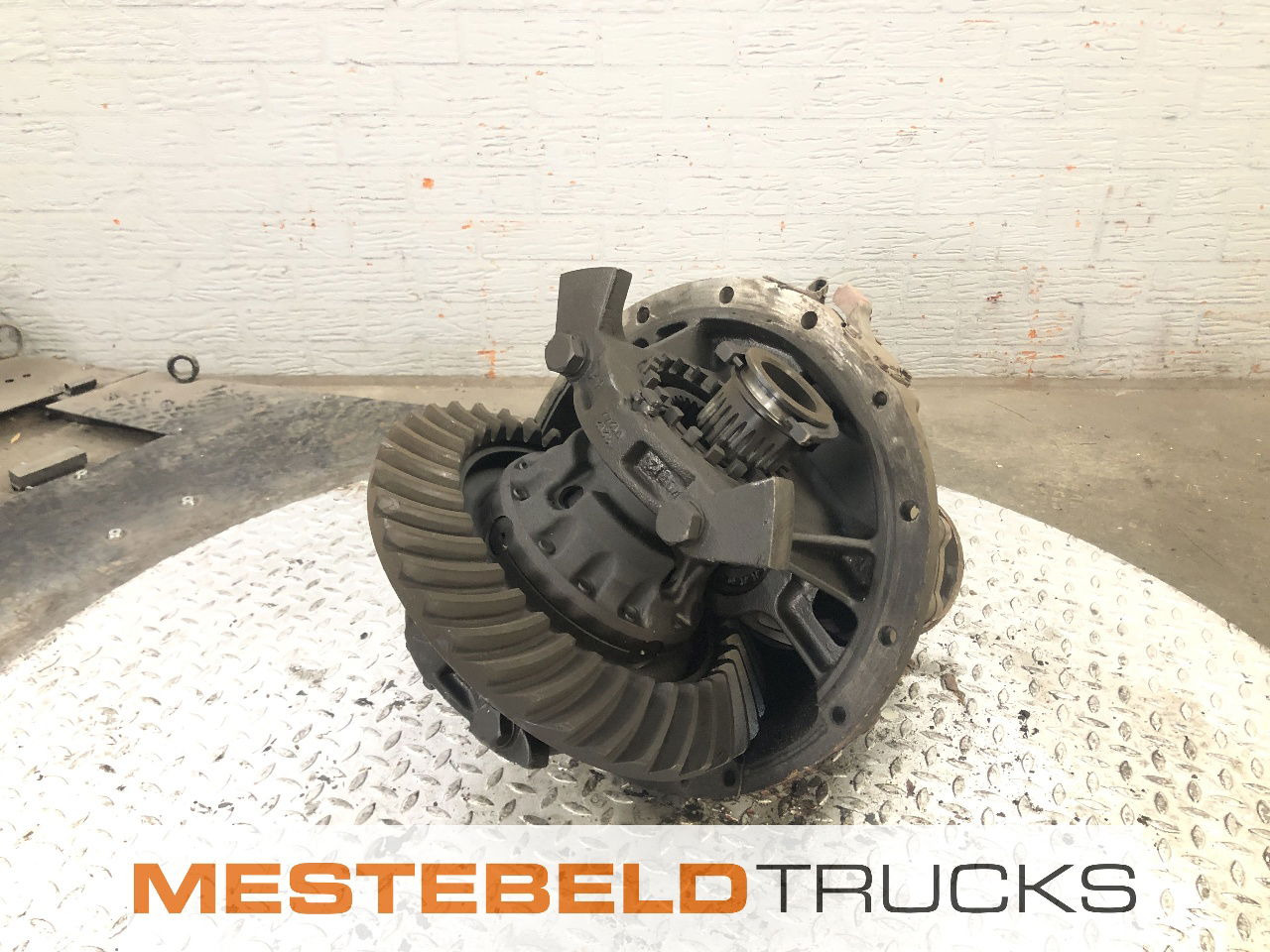 Iveco 177 E - Rear axle for Truck: picture 1 Iveco 177 E - Rear axle for Truck: picture 1