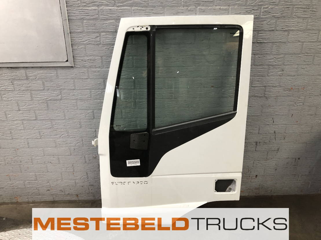 Iveco Deur links - Cab and interior for Truck: picture 1 Iveco Deur links - Cab and interior for Truck: picture 1