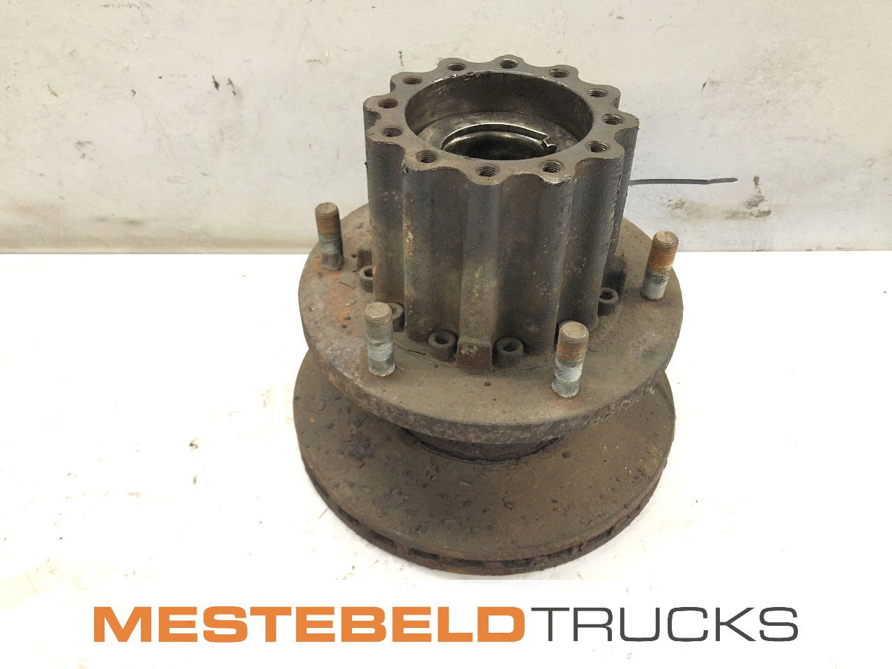 MAN Achterasnaaf HY-0855 002 - Rear axle for Truck: picture 1 MAN Achterasnaaf HY-0855 002 - Rear axle for Truck: picture 1