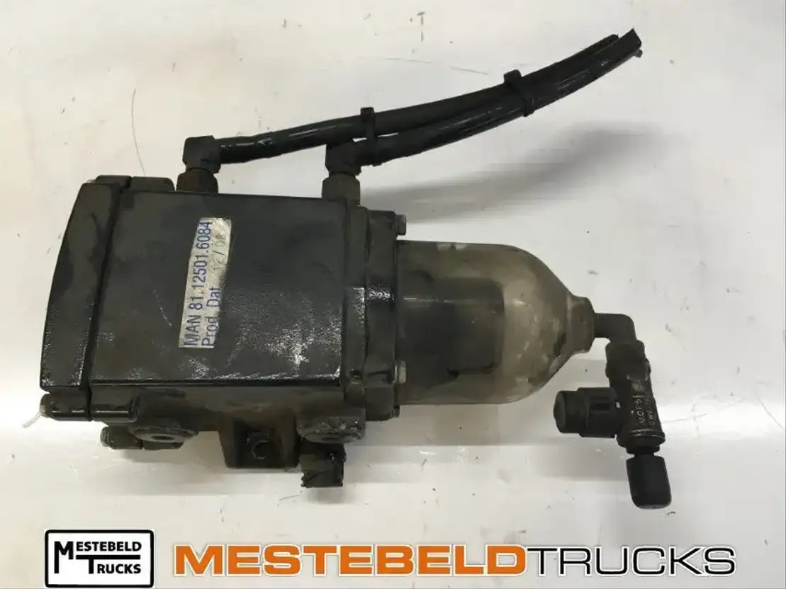 MAN Brandstoffilter verwarmd - Fuel filter for Truck: picture 1 MAN Brandstoffilter verwarmd - Fuel filter for Truck: picture 1