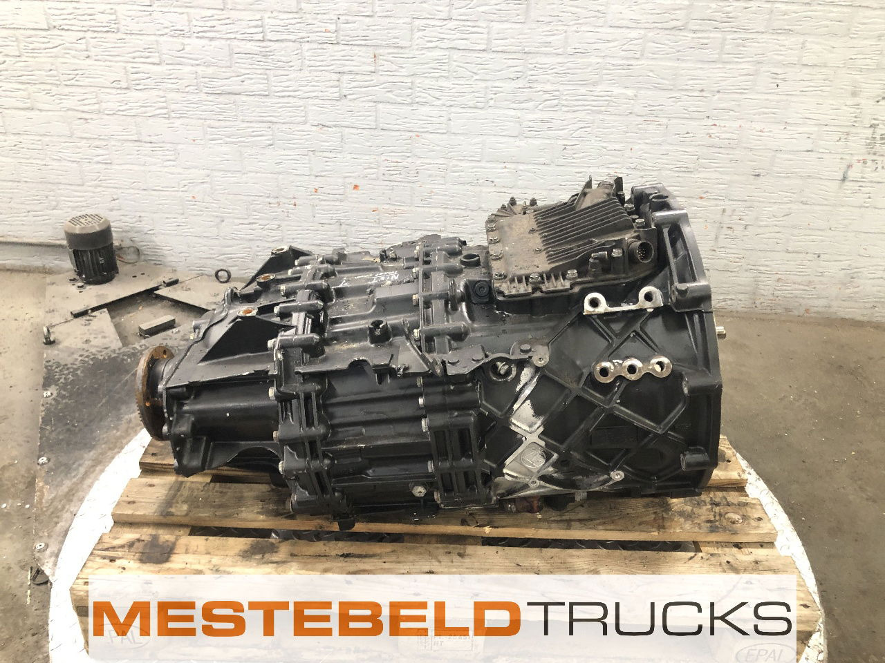 MAN Versnellingsbak 12TC 2740 TO - Gearbox and parts for Truck: picture 1 MAN Versnellingsbak 12TC 2740 TO - Gearbox and parts for Truck: picture 1