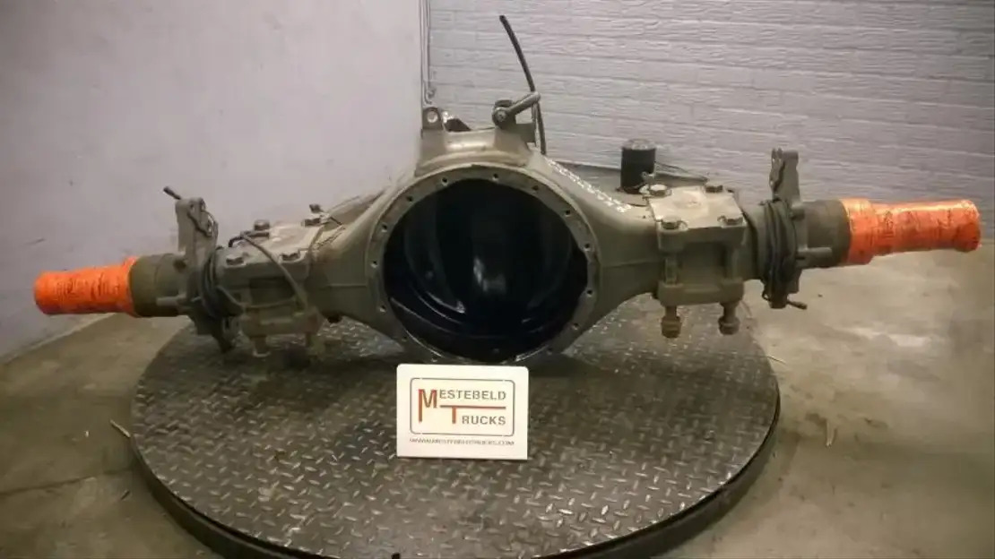 Mercedes-Benz Achterasbanjo - Rear axle for Truck: picture 1 Mercedes-Benz Achterasbanjo - Rear axle for Truck: picture 1