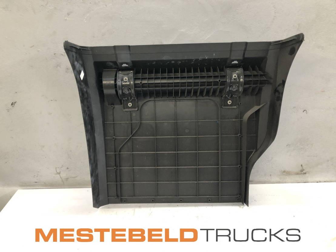 Mercedes-Benz Spatbord achteras linksvoor - Frame/ Chassis for Truck: picture 2 Mercedes-Benz Spatbord achteras linksvoor - Frame/ Chassis for Truck: picture 2