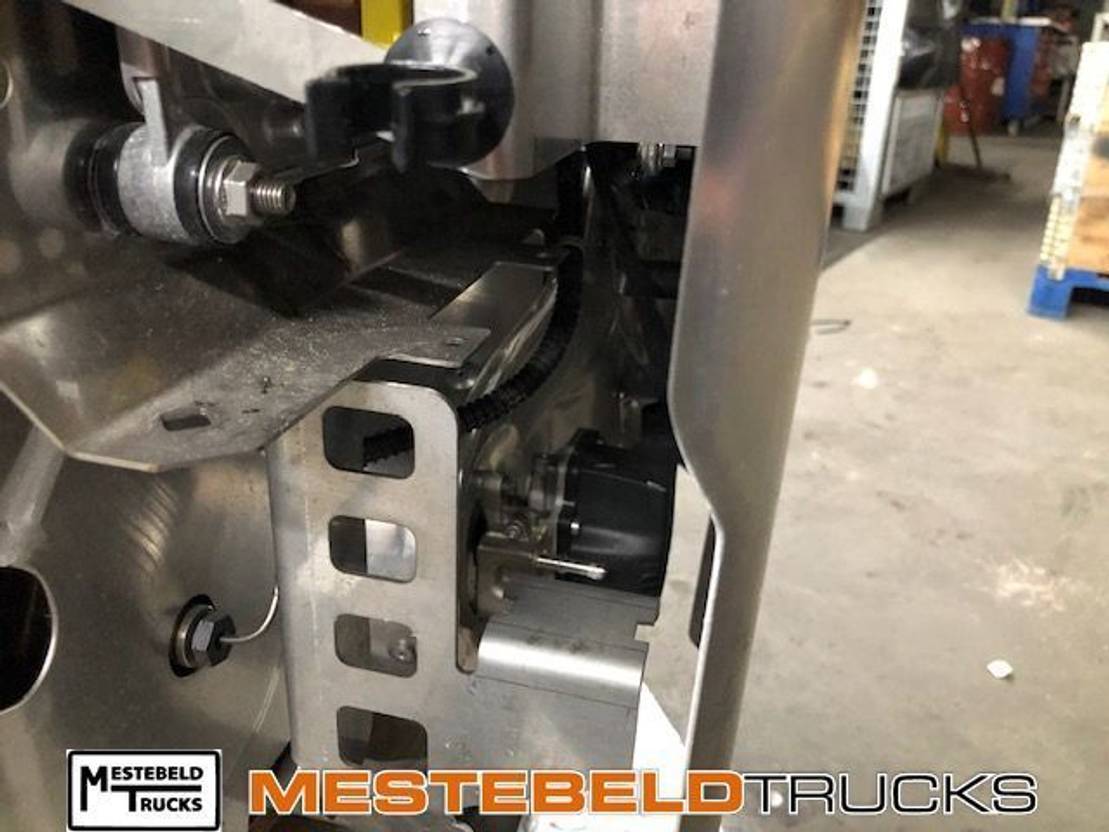 Mercedes-Benz Uitlaatsysteem - Exhaust system for Truck: picture 3 Mercedes-Benz Uitlaatsysteem - Exhaust system for Truck: picture 3