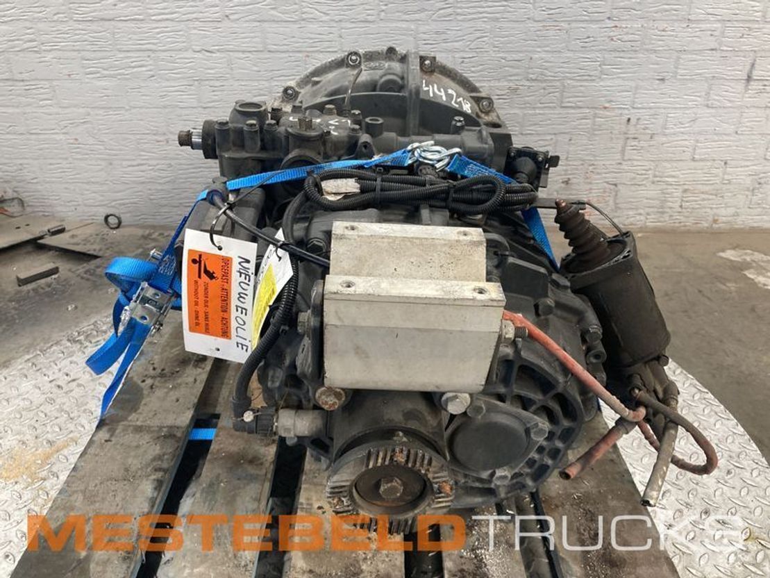 Renault Versnellingsbak 6 S 800 TO - Gearbox for Truck: picture 2 Renault Versnellingsbak 6 S 800 TO - Gearbox for Truck: picture 2