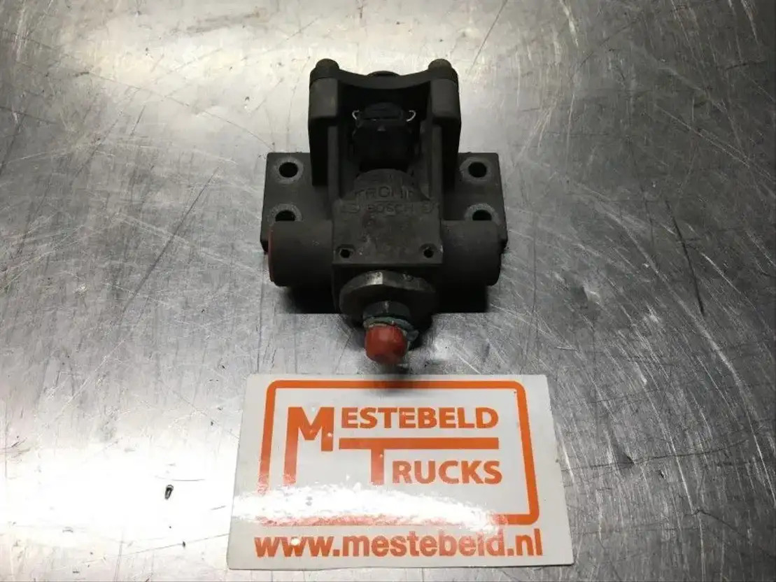 Scania Ad-blue ventilatieklep - Exhaust system for Truck: picture 1 Scania Ad-blue ventilatieklep - Exhaust system for Truck: picture 1