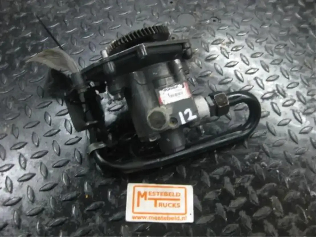 Scania S tuurpomp R-serie - Engine and parts for Truck: picture 1 Scania S tuurpomp R-serie - Engine and parts for Truck: picture 1