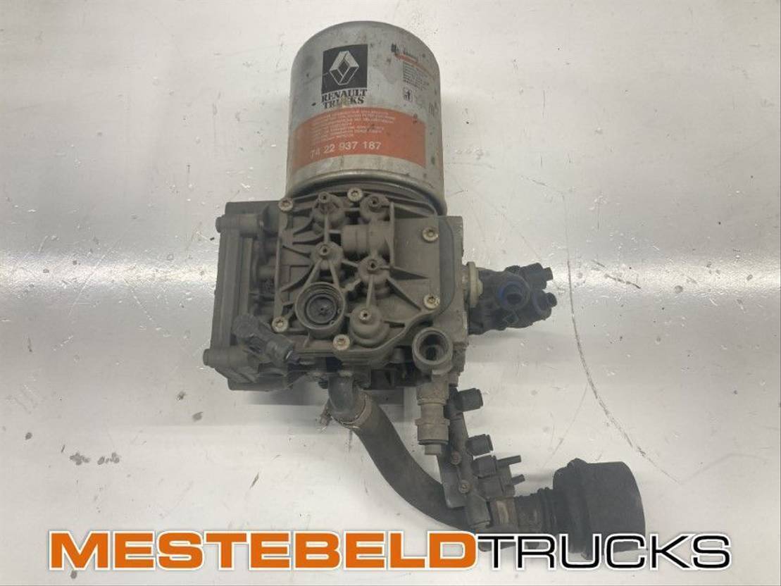 Renault Luchtdroger - Spare parts for Truck: picture 1 Renault Luchtdroger - Spare parts for Truck: picture 1