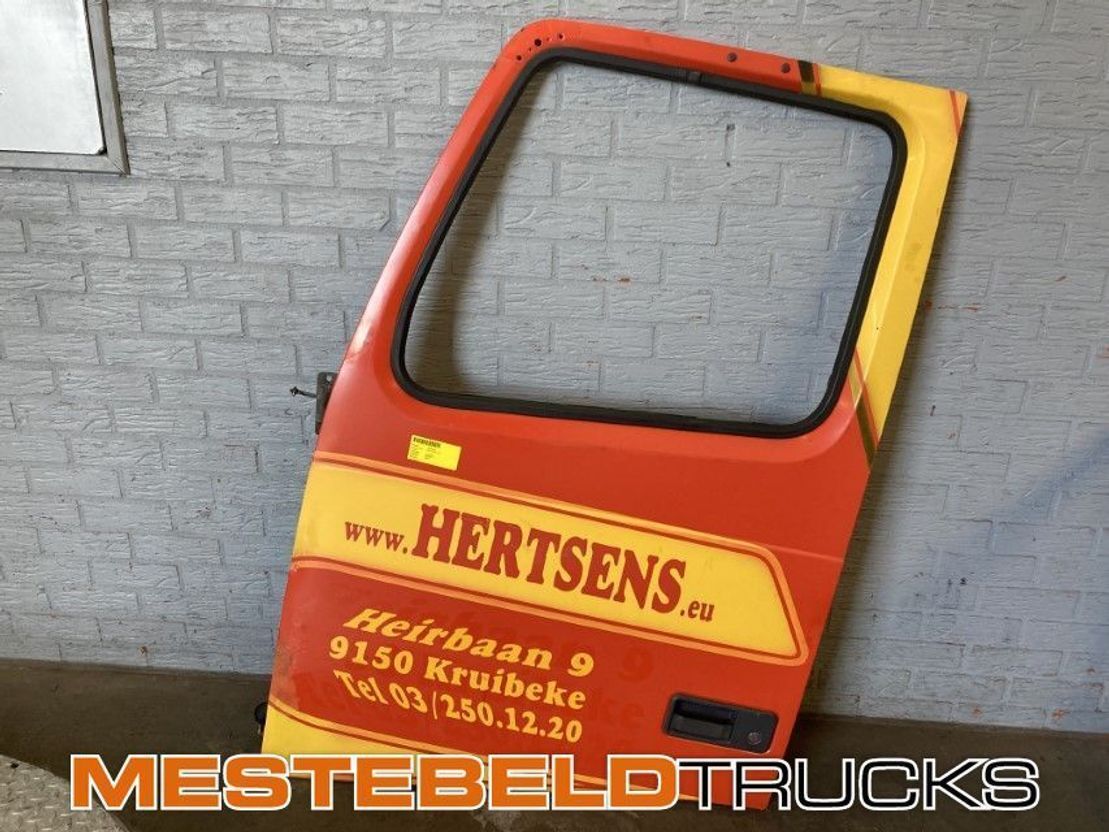 Volvo Deur rechts - Cab and interior for Truck: picture 1 Volvo Deur rechts - Cab and interior for Truck: picture 1