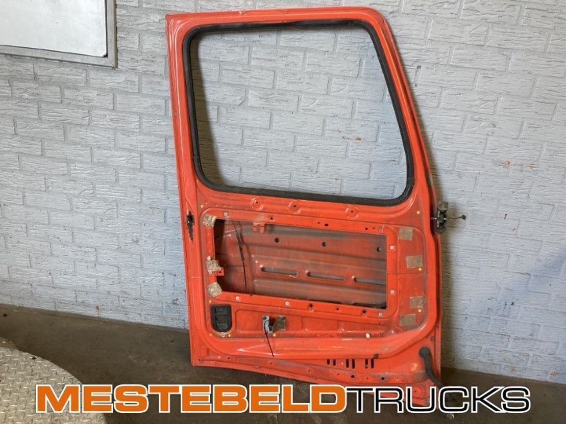 Volvo Deur rechts - Cab and interior for Truck: picture 2 Volvo Deur rechts - Cab and interior for Truck: picture 2