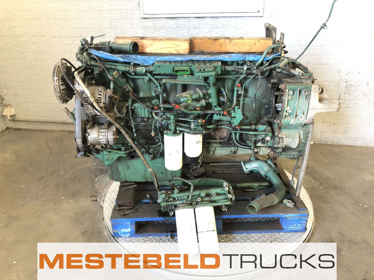 Volvo Motor D13A - Engine for Truck: picture 1 Volvo Motor D13A - Engine for Truck: picture 1