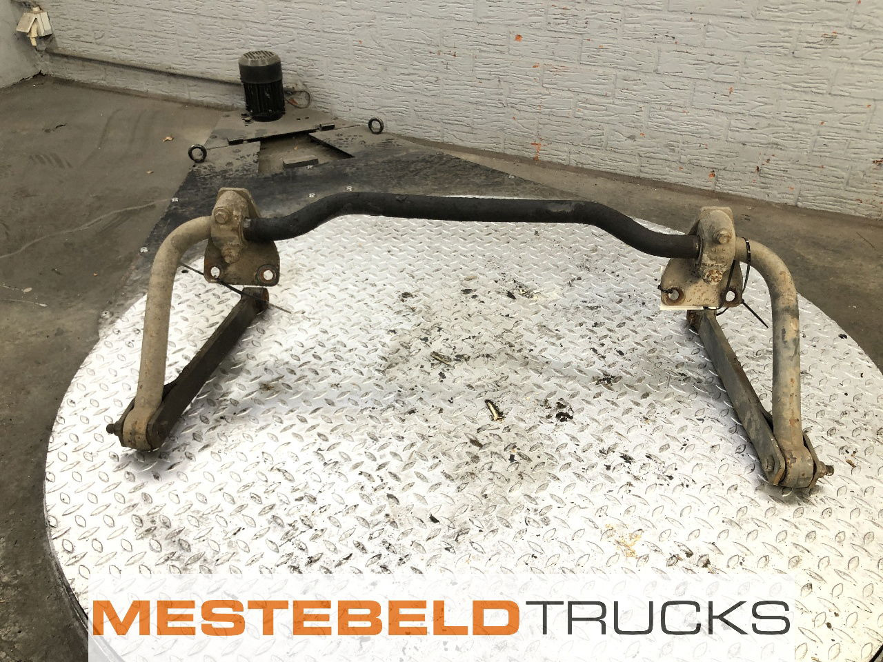 Volvo Stabilisator vooras FL6 - Frame/ Chassis for Truck: picture 1 Volvo Stabilisator vooras FL6 - Frame/ Chassis for Truck: picture 1