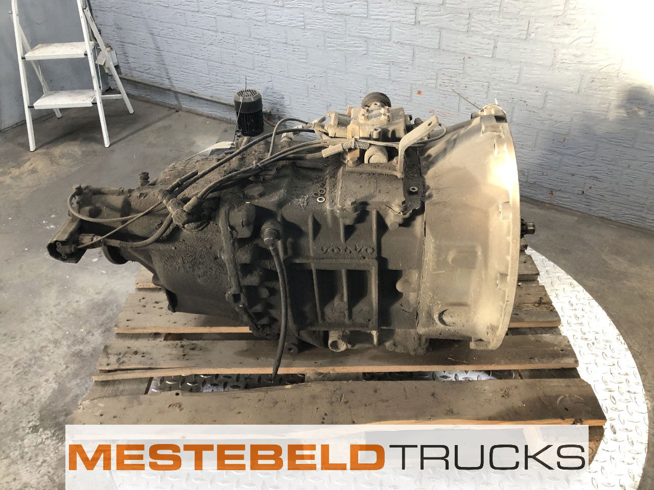 Volvo Versnellingsbak R 1000 - Gearbox and parts for Truck: picture 1 Volvo Versnellingsbak R 1000 - Gearbox and parts for Truck: picture 1