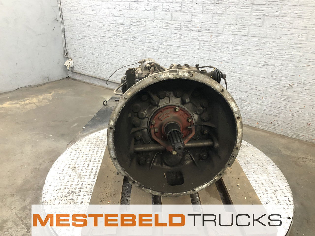 Volvo Versnellingsbak R1000 FL7 - Gearbox and parts for Truck: picture 2 Volvo Versnellingsbak R1000 FL7 - Gearbox and parts for Truck: picture 2