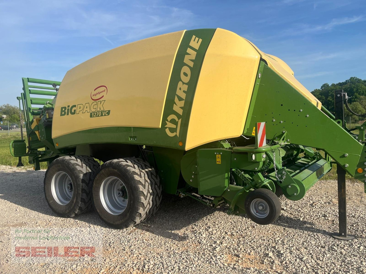 Krone Big Pack 1270 VC - Square baler, Bale wrapper: picture 1 Krone Big Pack 1270 VC - Square baler, Bale wrapper: picture 1