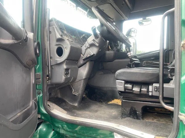 Tractor unit Scania R144-530 V8 Retarder 2x Diesel tank: picture 9