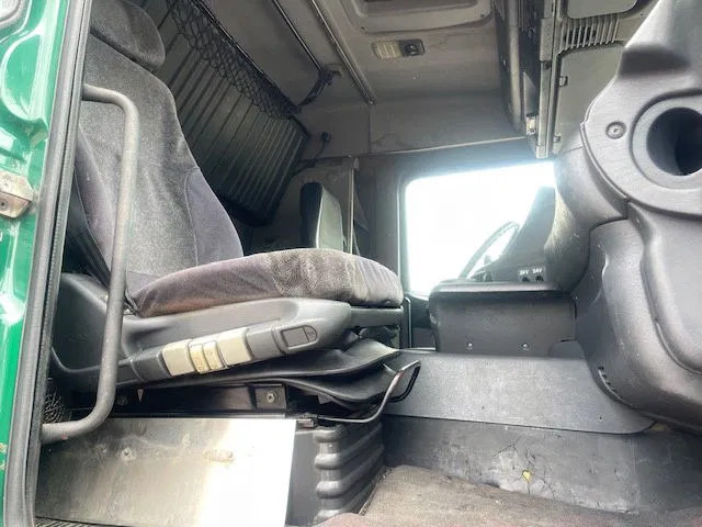 Tractor unit Scania R144-530 V8 Retarder 2x Diesel tank: picture 19