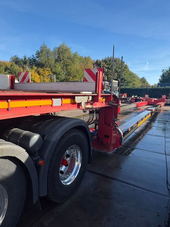FAYMONVILLE Megamax Z-2H-V-KBV-AA Yachttransport - Low loader semi-trailer: picture 1 FAYMONVILLE Megamax Z-2H-V-KBV-AA Yachttransport - Low loader semi-trailer: picture 1