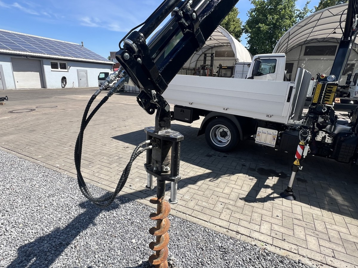 FUSO 3S15 Alu Pritsche 2.80m Ladekran Bohrgerät - Flatbed van: picture 3 FUSO 3S15 Alu Pritsche 2.80m Ladekran Bohrgerät - Flatbed van: picture 3