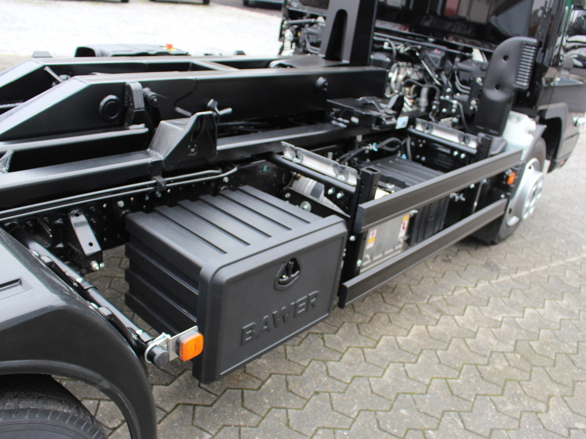 FUSO Canter FUSO 9C18  City Abrollkipper Hooklift Bla leasing FUSO Canter FUSO 9C18  City Abrollkipper Hooklift Bla: picture 9