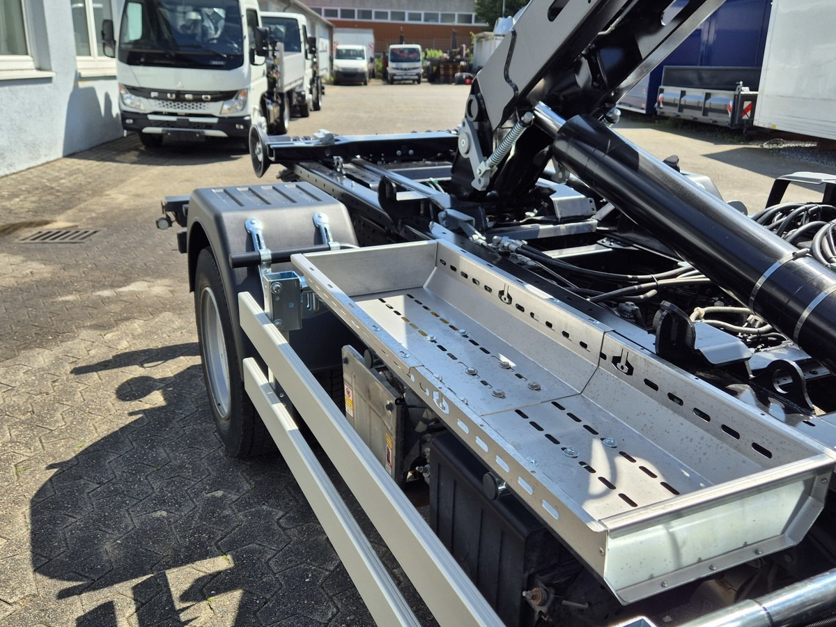 FUSO Fuso Canter 7C18 City Abrollkipper AHK Hooklift - Hook lift truck: picture 5 FUSO Fuso Canter 7C18 City Abrollkipper AHK Hooklift - Hook lift truck: picture 5