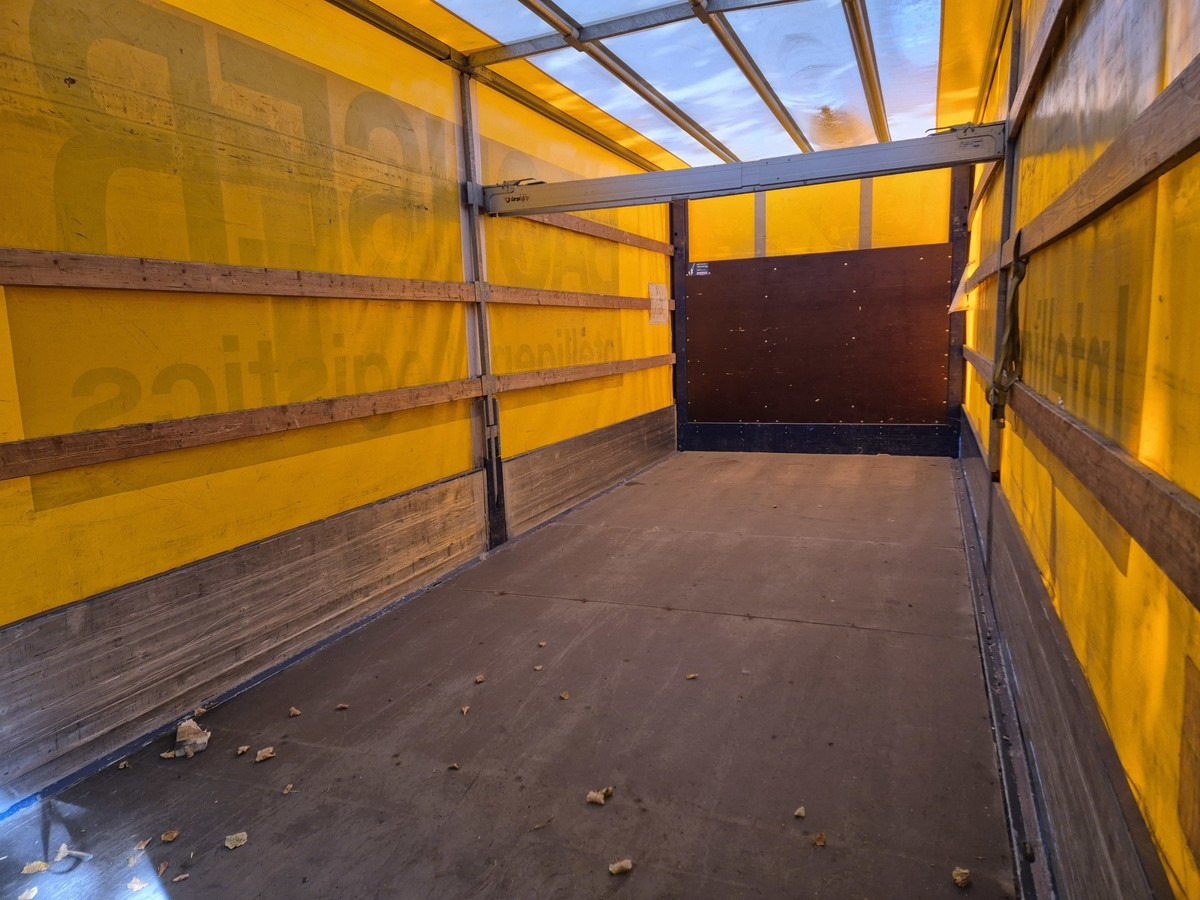 MAN Bordwand Pritsche Plane 7.2m Bj.2018 f. 12T - Curtainsider truck: picture 4 MAN Bordwand Pritsche Plane 7.2m Bj.2018 f. 12T - Curtainsider truck: picture 4