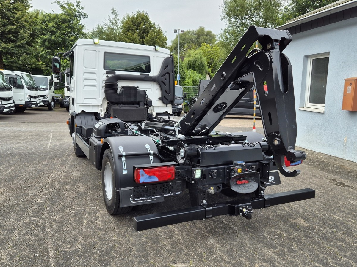 MAN TGL 12.220 BL City Abrollkipper 2x AHK Euro 6 - Hook lift truck: picture 5 MAN TGL 12.220 BL City Abrollkipper 2x AHK Euro 6 - Hook lift truck: picture 5