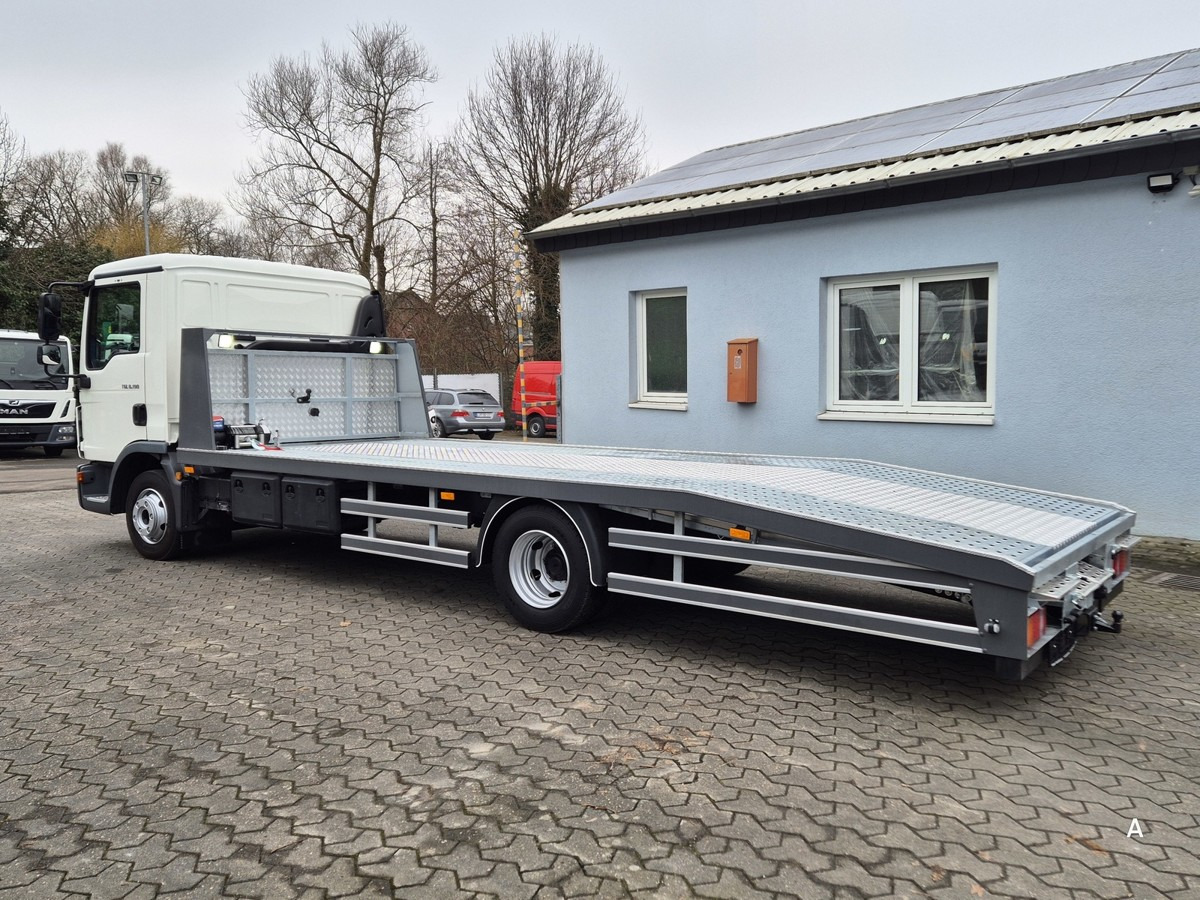 MAN TGL 8.190 BL Autotransporter 76tkm! AHK 3.5T - Autotransporter truck, Van: picture 2 MAN TGL 8.190 BL Autotransporter 76tkm! AHK 3.5T - Autotransporter truck, Van: picture 2